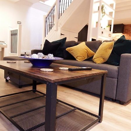 Newly Renovated Stunning Warehouse Apartment Bornemouth Extérieur photo