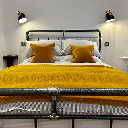 Newly Renovated Stunning Warehouse Apartment Bornemouth Extérieur photo