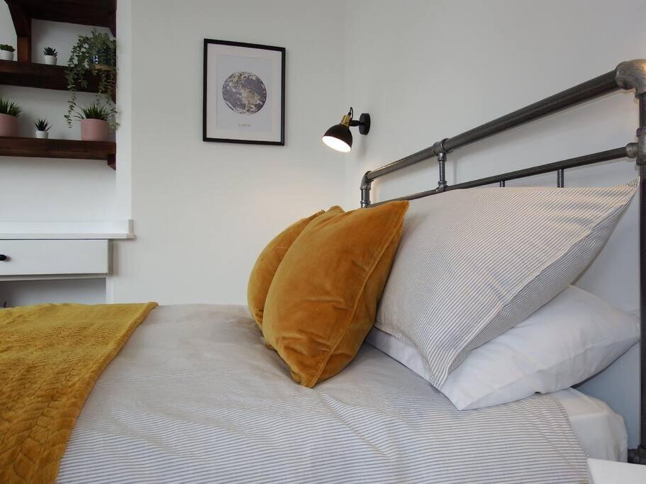 Newly Renovated Stunning Warehouse Apartment Bornemouth Extérieur photo