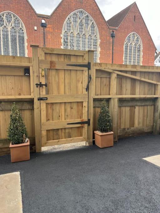 Newly Renovated Stunning Warehouse Apartment Bornemouth Extérieur photo