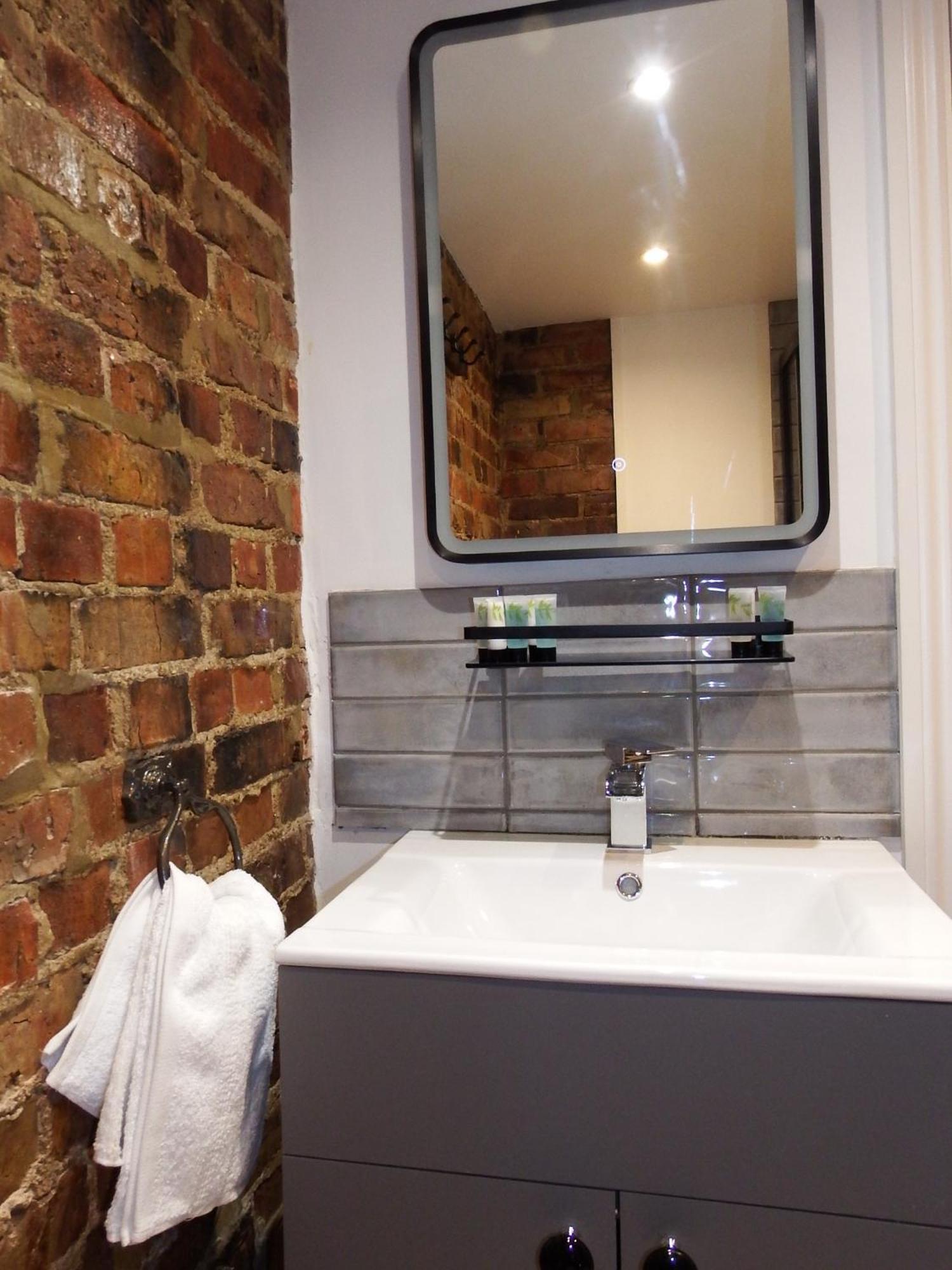 Newly Renovated Stunning Warehouse Apartment Bornemouth Extérieur photo