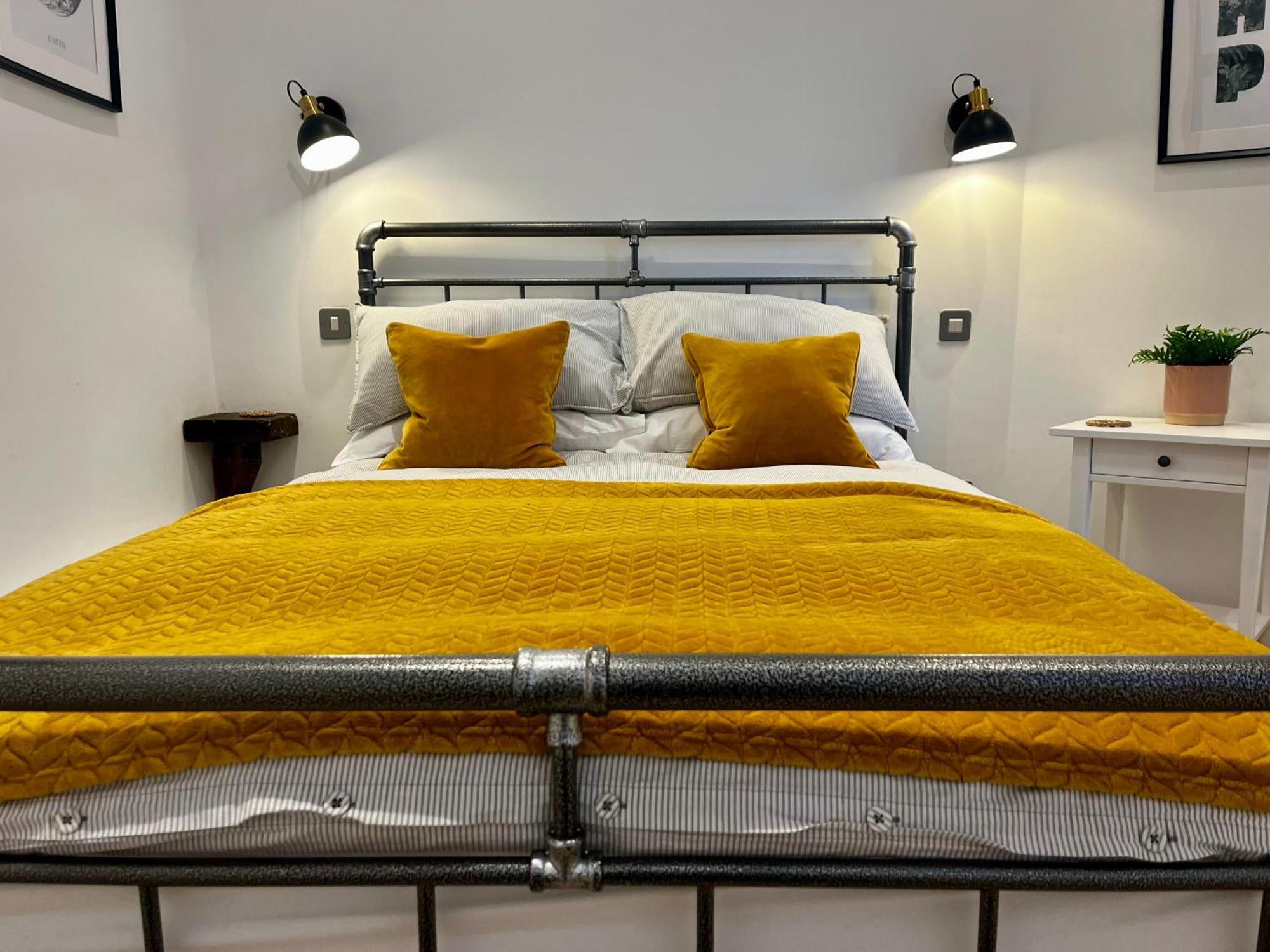 Newly Renovated Stunning Warehouse Apartment Bornemouth Extérieur photo